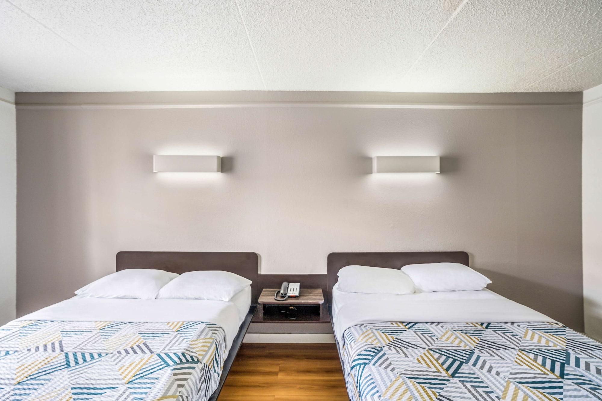 Motel 6-Dallas, Tx - Market Center Eksteriør billede