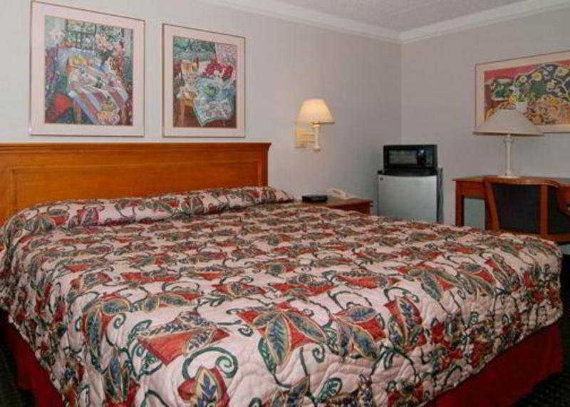 Motel 6-Dallas, Tx - Market Center Eksteriør billede